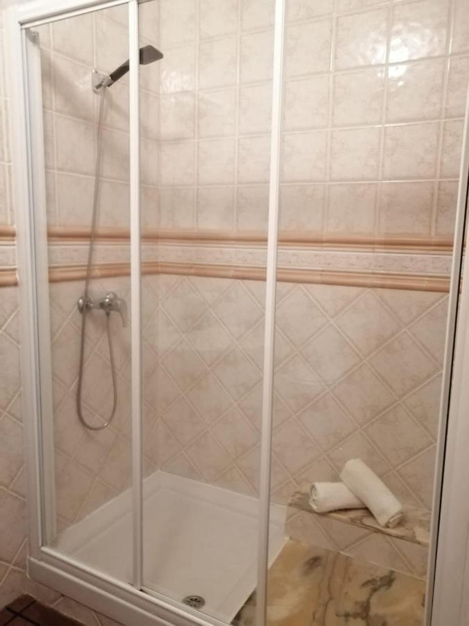 Piso céntrico y amplio en Praza do Regueiro, A Illa de Arousa Exterior foto