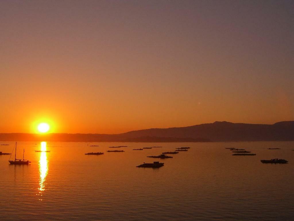 Piso céntrico y amplio en Praza do Regueiro, A Illa de Arousa Exterior foto