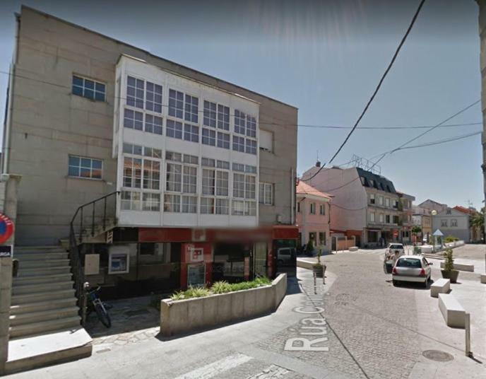 Piso céntrico y amplio en Praza do Regueiro, A Illa de Arousa Exterior foto